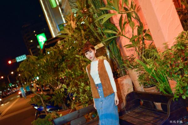    台湾正妹TiTi Yang夜拍写真集：都市街头演绎清新甜美邻家女孩风第74张图片