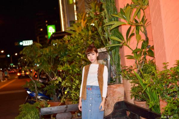    台湾正妹TiTi Yang夜拍写真集：都市街头演绎清新甜美邻家女孩风第75张图片