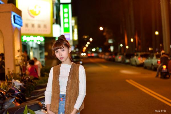   台湾正妹TiTi Yang夜拍写真集：都市街头演绎清新甜美邻家女孩风第76张图片