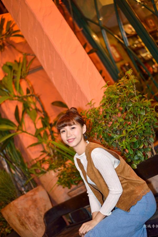    台湾正妹TiTi Yang夜拍写真集：都市街头演绎清新甜美邻家女孩风第85张图片
