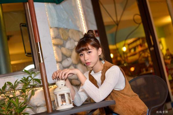    台湾正妹TiTi Yang夜拍写真集：都市街头演绎清新甜美邻家女孩风第99张图片
