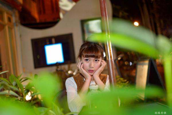    台湾正妹TiTi Yang夜拍写真集：都市街头演绎清新甜美邻家女孩风第101张图片