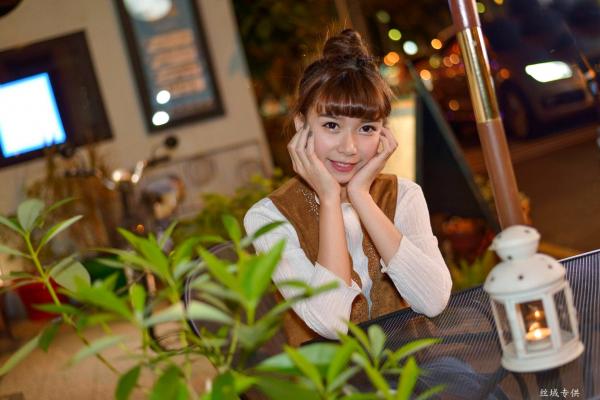    台湾正妹TiTi Yang夜拍写真集：都市街头演绎清新甜美邻家女孩风第102张图片