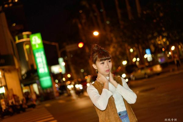    台湾正妹TiTi Yang夜拍写真集：都市街头演绎清新甜美邻家女孩风第140张图片