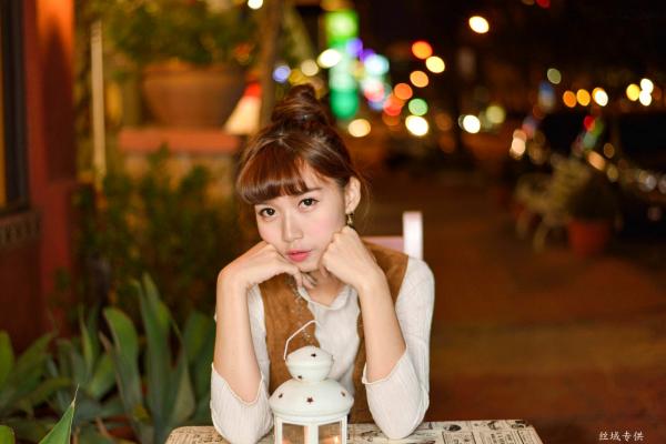   台湾正妹TiTi Yang夜拍写真集：都市街头演绎清新甜美邻家女孩风第167张图片