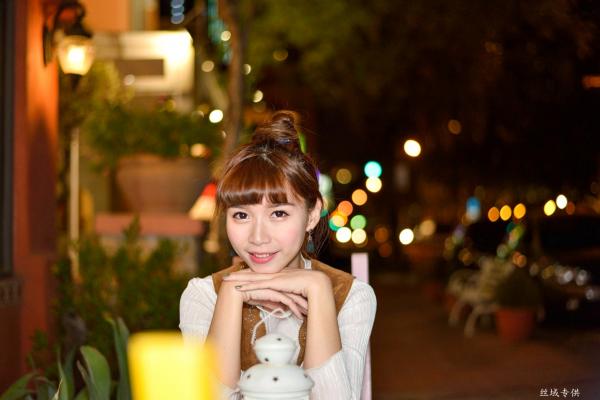    台湾正妹TiTi Yang夜拍写真集：都市街头演绎清新甜美邻家女孩风第169张图片