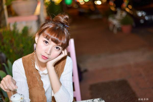    台湾正妹TiTi Yang夜拍写真集：都市街头演绎清新甜美邻家女孩风第175张图片