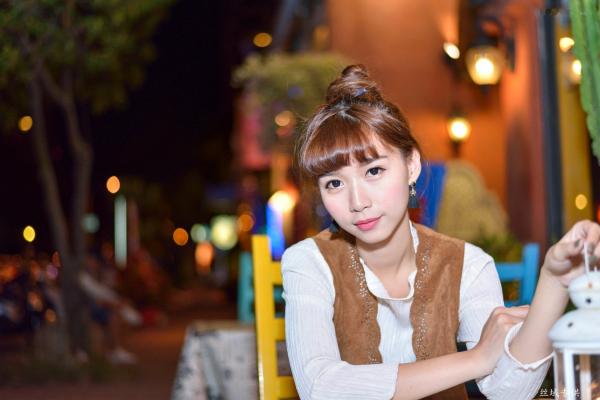    台湾正妹TiTi Yang夜拍写真集：都市街头演绎清新甜美邻家女孩风第184张图片