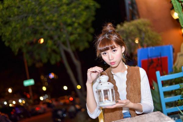    台湾正妹TiTi Yang夜拍写真集：都市街头演绎清新甜美邻家女孩风第196张图片