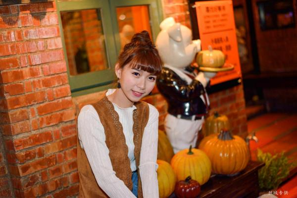    台湾正妹TiTi Yang夜拍写真集：都市街头演绎清新甜美邻家女孩风第202张图片