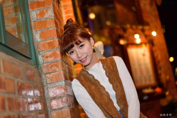    台湾正妹TiTi Yang夜拍写真集：都市街头演绎清新甜美邻家女孩风第206张图片
