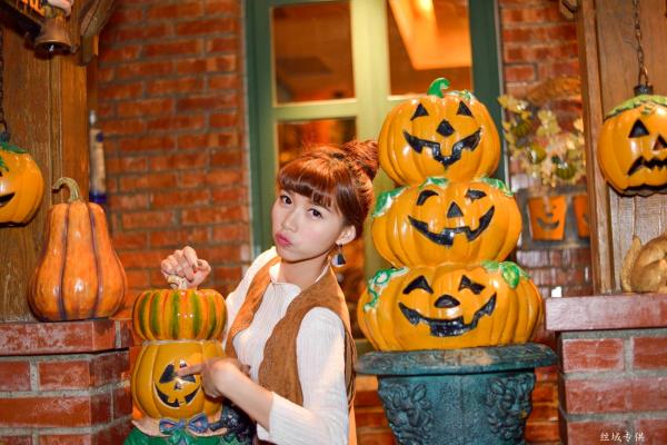    台湾正妹TiTi Yang夜拍写真集：都市街头演绎清新甜美邻家女孩风第223张图片