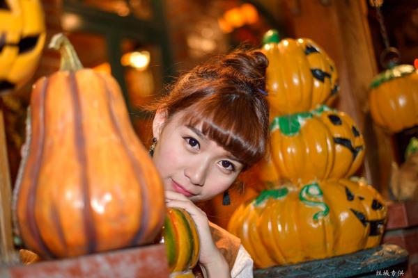    台湾正妹TiTi Yang夜拍写真集：都市街头演绎清新甜美邻家女孩风第225张图片