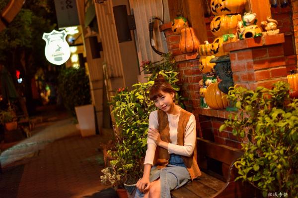    台湾正妹TiTi Yang夜拍写真集：都市街头演绎清新甜美邻家女孩风第230张图片