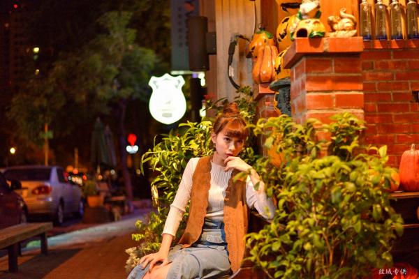    台湾正妹TiTi Yang夜拍写真集：都市街头演绎清新甜美邻家女孩风第231张图片