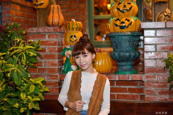    台湾正妹TiTi Yang夜拍写真集：都市街头演绎清新甜美邻家女孩风第235张图片