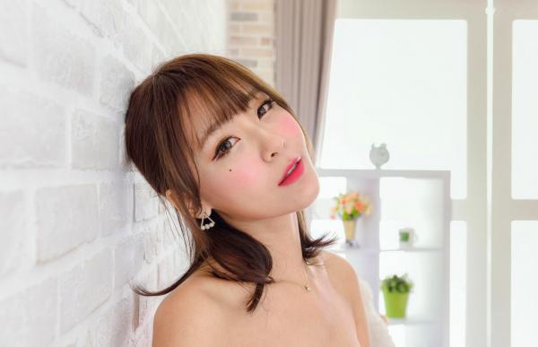    台湾正妹Winnie小雪/庄咏惠 精致室内私房写真 曼妙身材红色礼服诱惑 [90P]第80张图片