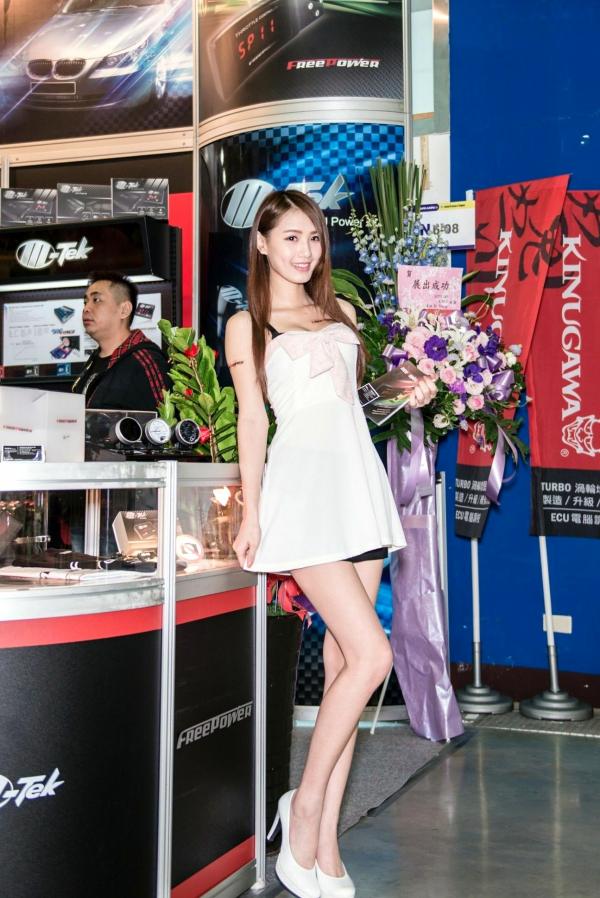    台湾正妹车展及户外迷彩军事主题高清合集，模特身着性感赛车女郎装与制服诱惑展现火辣身材[70P]第2张图片