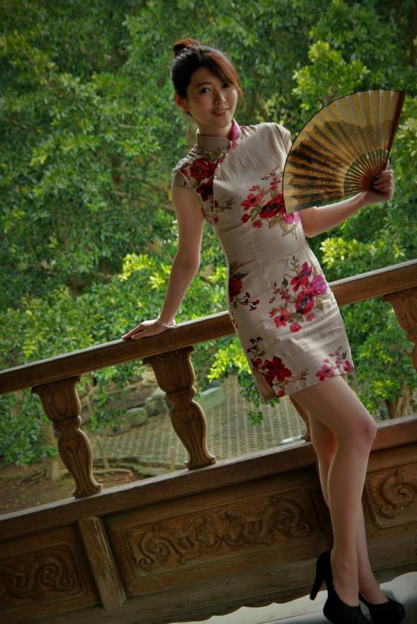    台湾正妹黄品瑄Brindy薛薛至善园旗袍外拍，古典气质女神演绎极品美腿诱惑写真第34张图片
