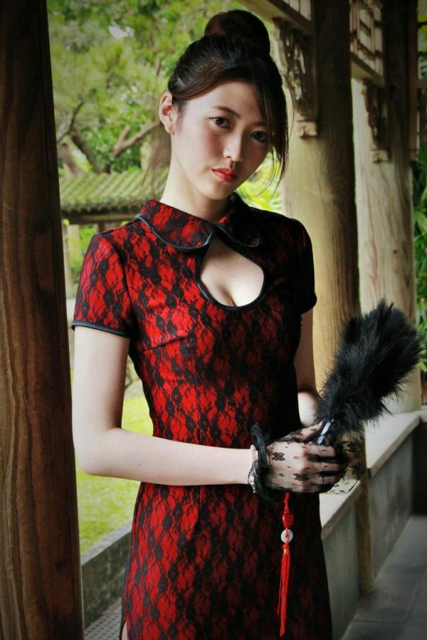    台湾正妹黄品瑄Brindy薛薛至善园旗袍外拍，古典气质女神演绎极品美腿诱惑写真第39张图片