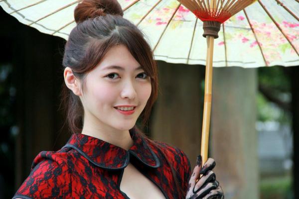    台湾正妹黄品瑄Brindy薛薛至善园旗袍外拍，古典气质女神演绎极品美腿诱惑写真第41张图片