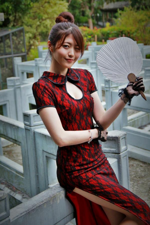    台湾正妹黄品瑄Brindy薛薛至善园旗袍外拍，古典气质女神演绎极品美腿诱惑写真第45张图片