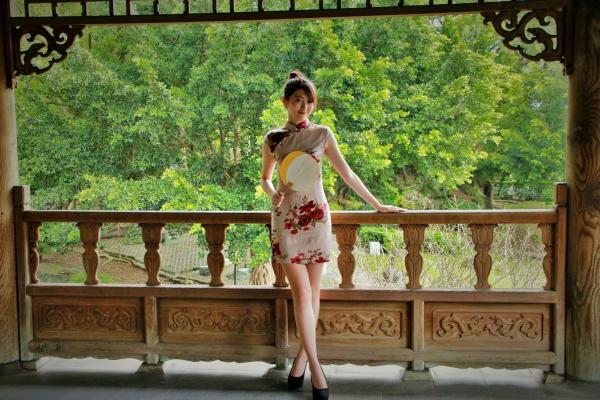    台湾正妹黄品瑄Brindy薛薛至善园旗袍外拍，古典气质女神演绎极品美腿诱惑写真第46张图片