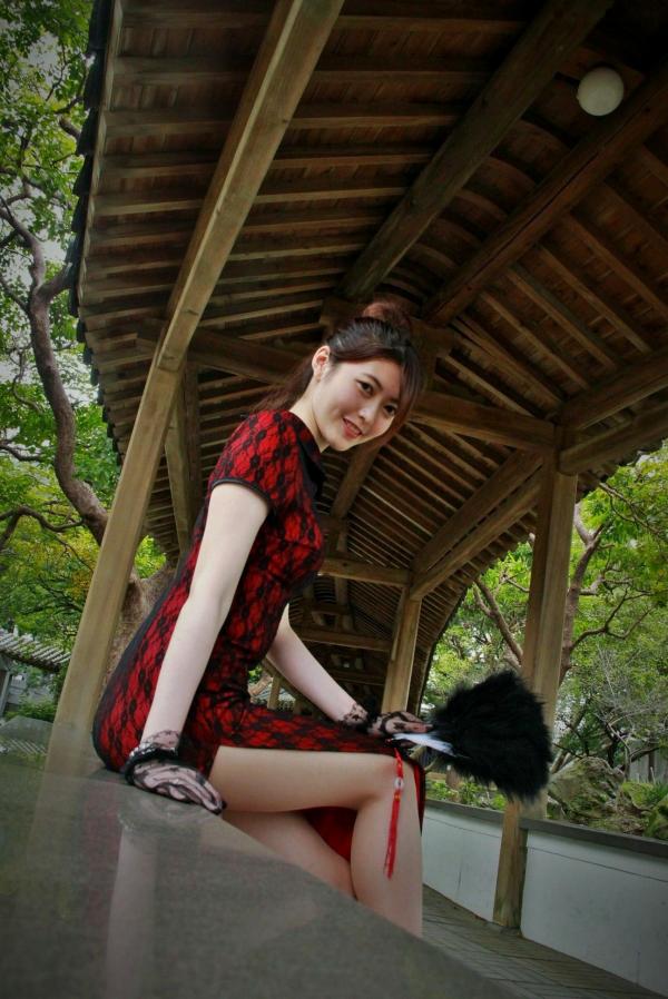    台湾正妹黄品瑄Brindy薛薛至善园旗袍外拍，古典气质女神演绎极品美腿诱惑写真第63张图片