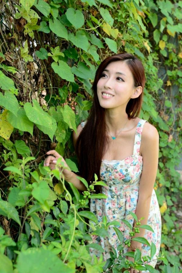    台湾正妹_Kila晶晶/金允乔《街拍吊带连衣裙系列》写真集第10张图片