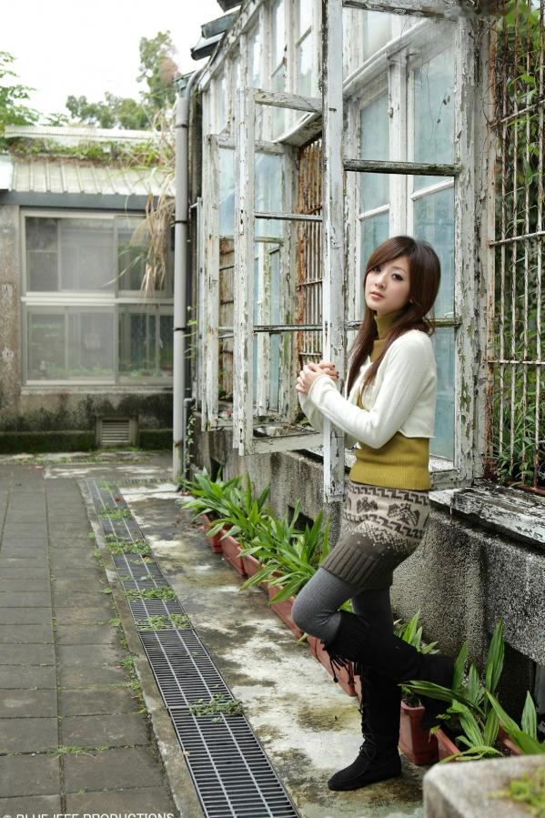    台湾正妹张允霏果子MM《梦想翅膀》清新甜美风，邻家少女户外治愈系写真集第3张图片