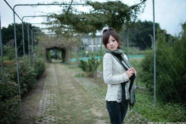    台湾正妹张允霏果子MM《梦想翅膀》清新甜美风，邻家少女户外治愈系写真集第25张图片