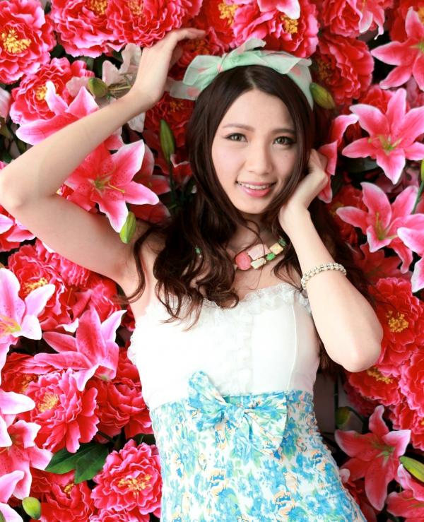    台湾正妹蔡译心Candice《台中新力量A棚拍》清新居家与花海甜美私房写真集第10张图片