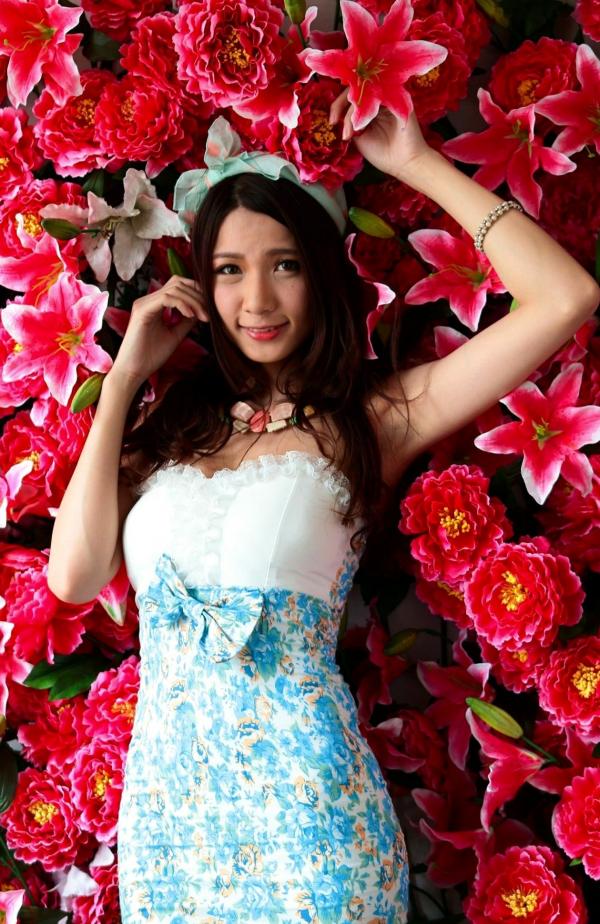    台湾正妹蔡译心Candice《台中新力量A棚拍》清新居家与花海甜美私房写真集第50张图片