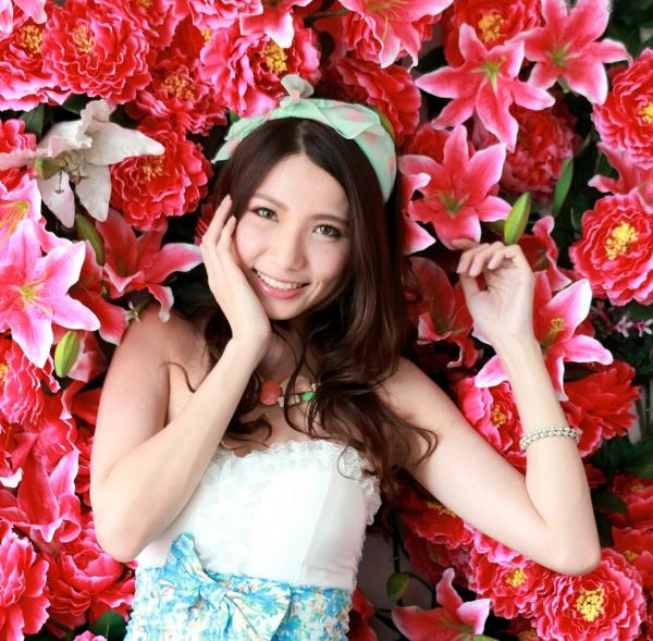    台湾正妹蔡译心Candice《台中新力量A棚拍》清新居家与花海甜美私房写真集第100张图片