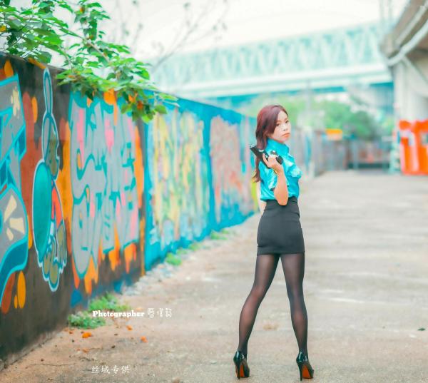    台湾正妹赖筱菁《中彰桥下》女警制服诱惑，户外黑丝美腿写真集第10张图片