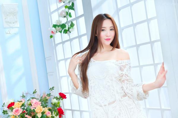   台湾正妹Anber小安柏清新私房写真，唯美室内棚拍秀出曼妙身姿，甜美气质女神赏心悦目第6张图片