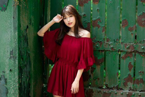    台湾正妹Lady憶憶/彭丽嘉《士林官邸》户外写真，优雅红裙清纯气质女神清新街拍第17张图片