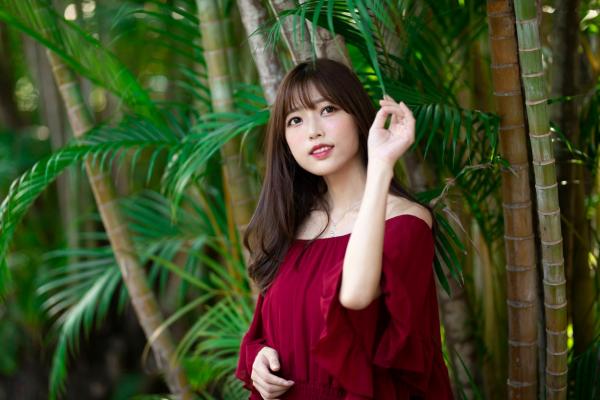    台湾正妹Lady憶憶/彭丽嘉《士林官邸》户外写真，优雅红裙清纯气质女神清新街拍第37张图片