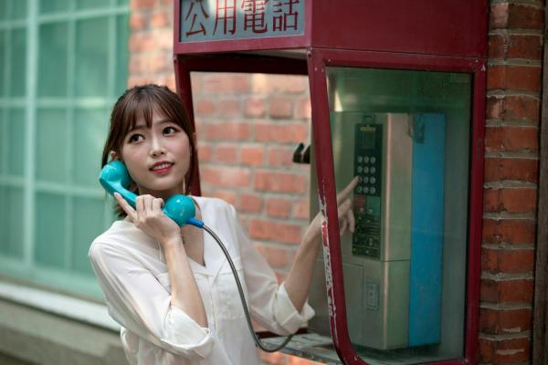    台湾正妹Lady憶憶/彭丽嘉《士林官邸》户外写真，优雅红裙清纯气质女神清新街拍第41张图片