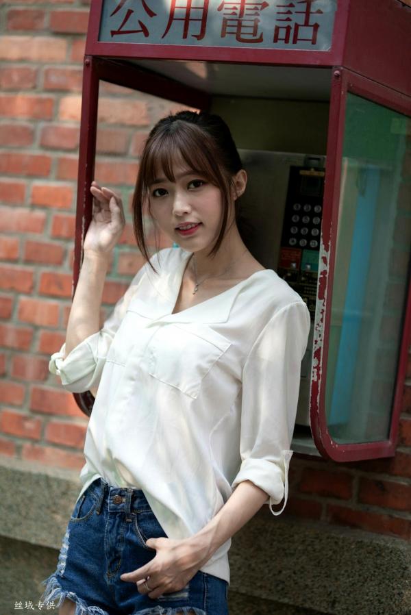    台湾正妹Lady憶憶/彭丽嘉《士林官邸》户外写真，优雅红裙清纯气质女神清新街拍第42张图片