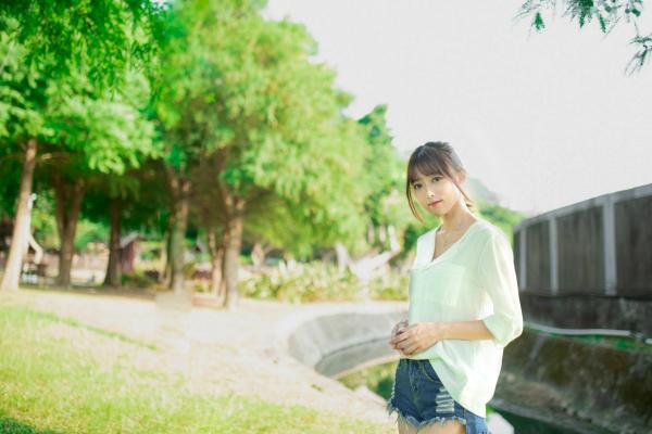    台湾正妹Lady憶憶/彭丽嘉《士林官邸》户外写真，优雅红裙清纯气质女神清新街拍第52张图片