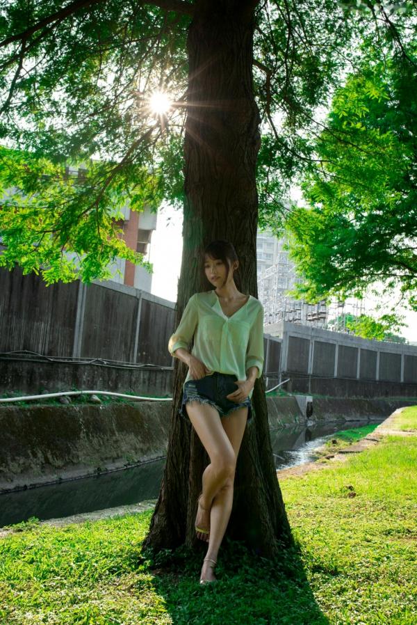    台湾正妹Lady憶憶/彭丽嘉《士林官邸》户外写真，优雅红裙清纯气质女神清新街拍第55张图片