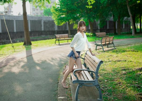    台湾正妹Lady憶憶/彭丽嘉《士林官邸》户外写真，优雅红裙清纯气质女神清新街拍第56张图片