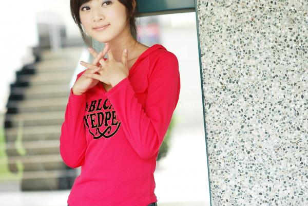    台湾正妹果子MM/Mikako甜美写真，清新邻家系穿搭，治愈系元气少女时尚街拍精选第26张图片