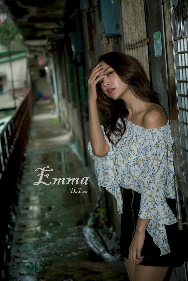    台湾正妹Emma江雨恩街拍写真，《西藏路+南機場公寓》城市氛围感清新女神生活私房照第30张图片