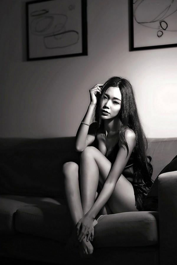    黄上晏Rubis私房性感写真：白衬衫制服诱惑与魅惑蕾丝睡衣合集，尽显完美曲线与女神气质第10张图片