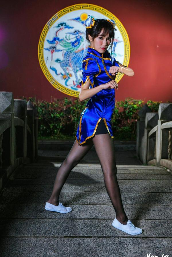    台湾正妹妙妙《春丽秀》写真集，古风寺庙背景下的街霸经典格斗角色扮演Cosplay第9张图片