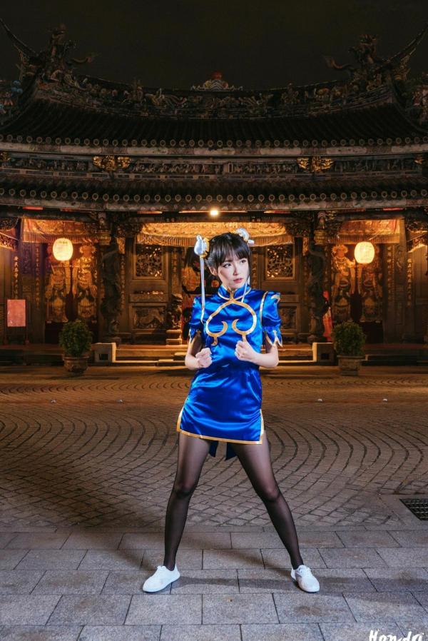    台湾正妹妙妙《春丽秀》写真集，古风寺庙背景下的街霸经典格斗角色扮演Cosplay第13张图片