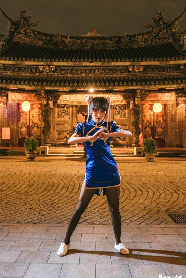    台湾正妹妙妙《春丽秀》写真集，古风寺庙背景下的街霸经典格斗角色扮演Cosplay第15张图片