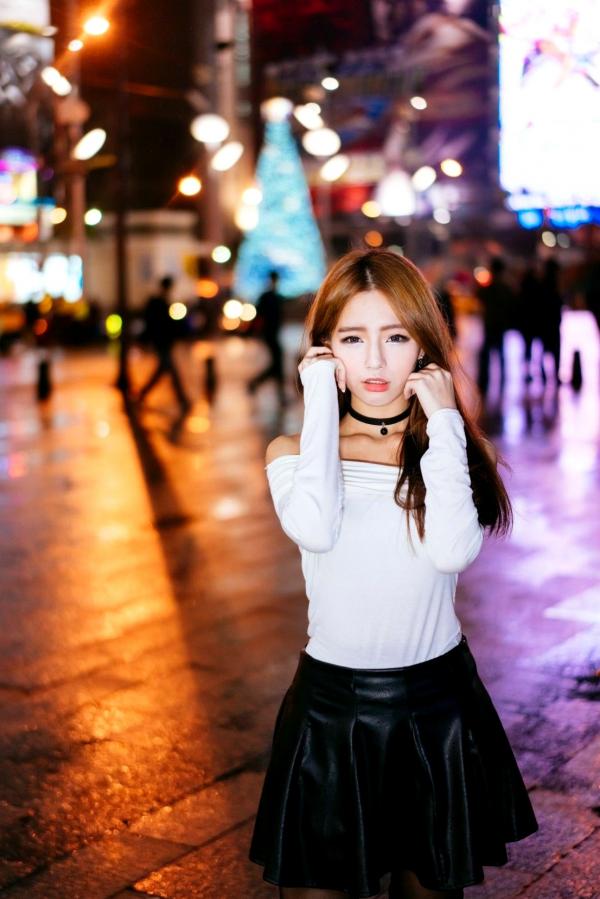    台湾正妹 Dora周盈欣 时尚都市街拍夜景写真 黑色皮裙黑丝诱惑 [99P]第42张图片
